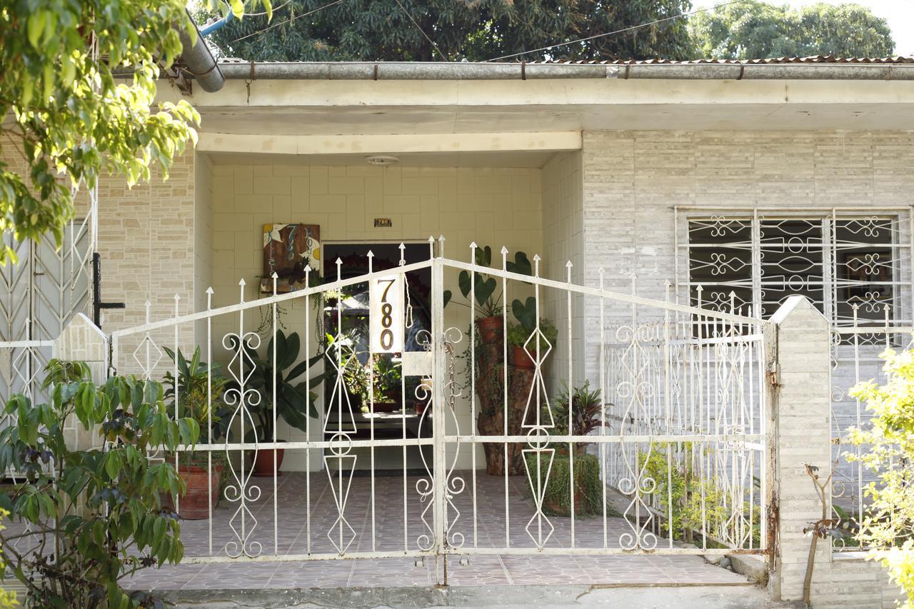 Backpacker Kitara House Hotell Tarapoto Exteriör bild